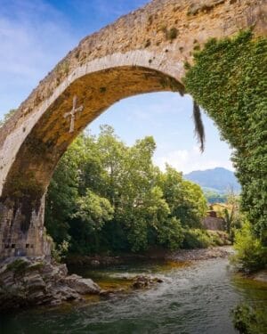 Espana 300x375 Viajes Singles por Destinos